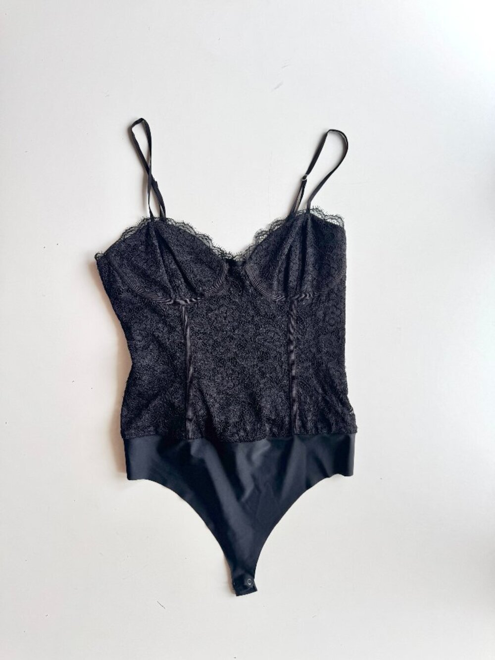 CAMI NYC Black Stretch Lace Bustier Thong Bodysuit, Size M